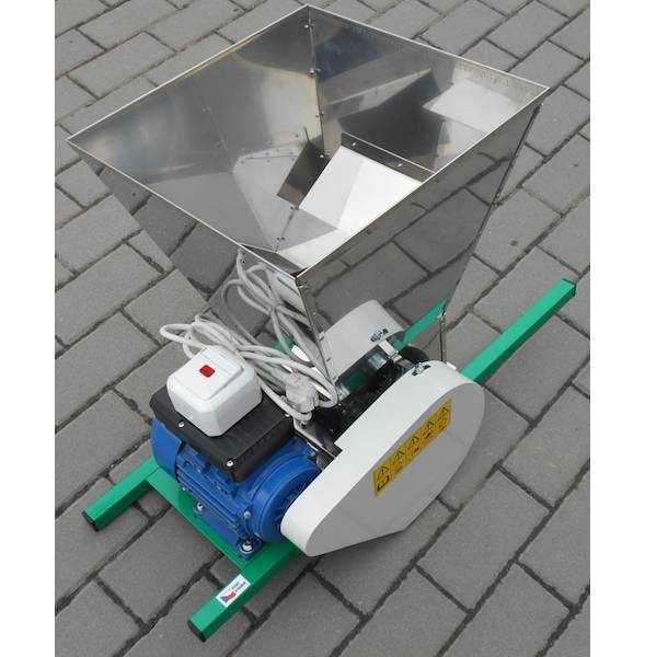 Drtič na ovoce elektrický