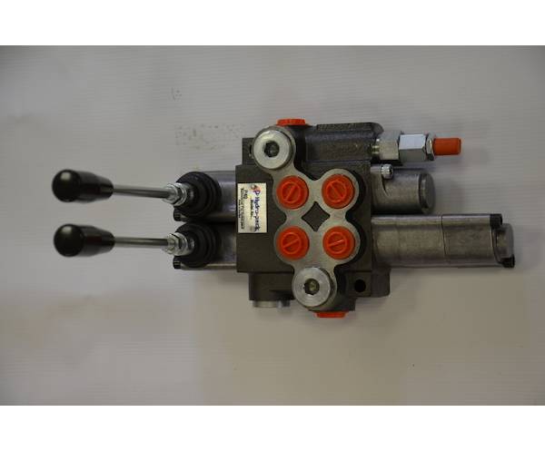 Obrázek k výrobku 32281 - Hydraulický rozvaděč dvoupáčkový dvousekční s plovoucí polohou
