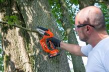 Obrázek k výrobku 76741 - AKU jednoruční řetězová pila 20V LI-ION 100mm (bez AKU)