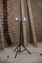 Obrázek k výrobku 75239 - Aku LED svítilna na stativu 2x20V  plus  220V 2x20W (bez AKU)