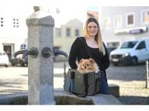 Obrázek k výrobku 125255 - Cestovní taška na psa, kočku přes rameno KERBL 80567 VACATION, 40x20x27 cm