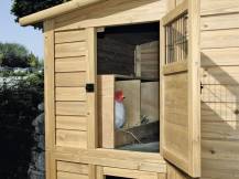 Obrázek k výrobku 125501 - Kurník pro slepice dvoupatrový, s výběhem KERBL 82806, 222x115x200 cm