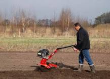 Rotavátor VARI GLOBAL při práci