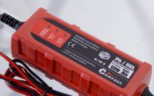 Obrázek k výrobku 68044 - Nabíječka mikroprocesor 1Amp 6/12V PB/GEL max. 120Ah