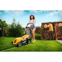 Obrázek k výrobku 53648 - Riwall PRO REM 3817 - travní sekačka s elektrickým motorem 2 v 1