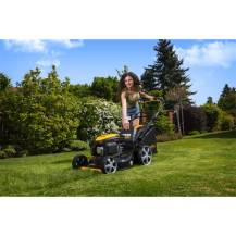 Obrázek k výrobku 69773 - Riwall PRO RPM 5155 PRO multifunkční travní sekačka 4 v 1 s benzinovým motorem a pojezdem