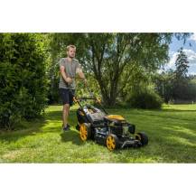 Obrázek k výrobku 62399 - Riwall PRO RPM 5355 multifunkční travní sekačka 4 v 1 s benzinovým motorem a pojezdem