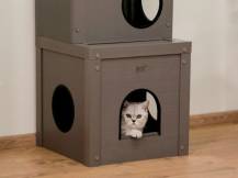 Obrázek k výrobku 125889 - Škrabadlo pro kočky z EKO plastu KERBL 84455 ALEX, 152x42x42 cm