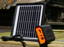 Obrázek k výrobku 126452 - Solární sada k napájení automatického otevírání a zavírání kurníku CHICKEN GUARD SOLAR POWER PACK