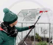 Obrázek k výrobku 126364 - Teleskopické hrablo na střechy a fotovoltaiku