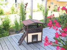 Obrázek k výrobku 126023 - Zateplená bouda pro kočky KERBL 81529 4-SEASON DELUXE, 88x57x77cm